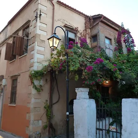 Lindas Convent Garden 4 *