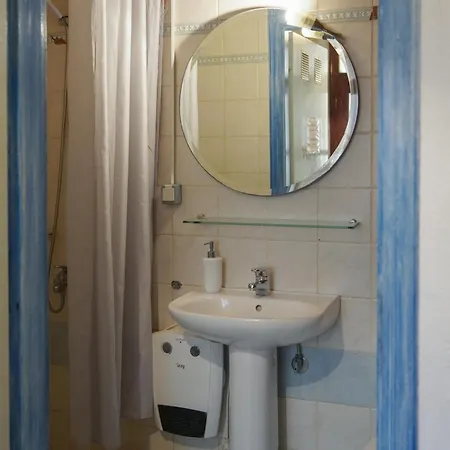 Lindas Convent Garden 4 * Ханья